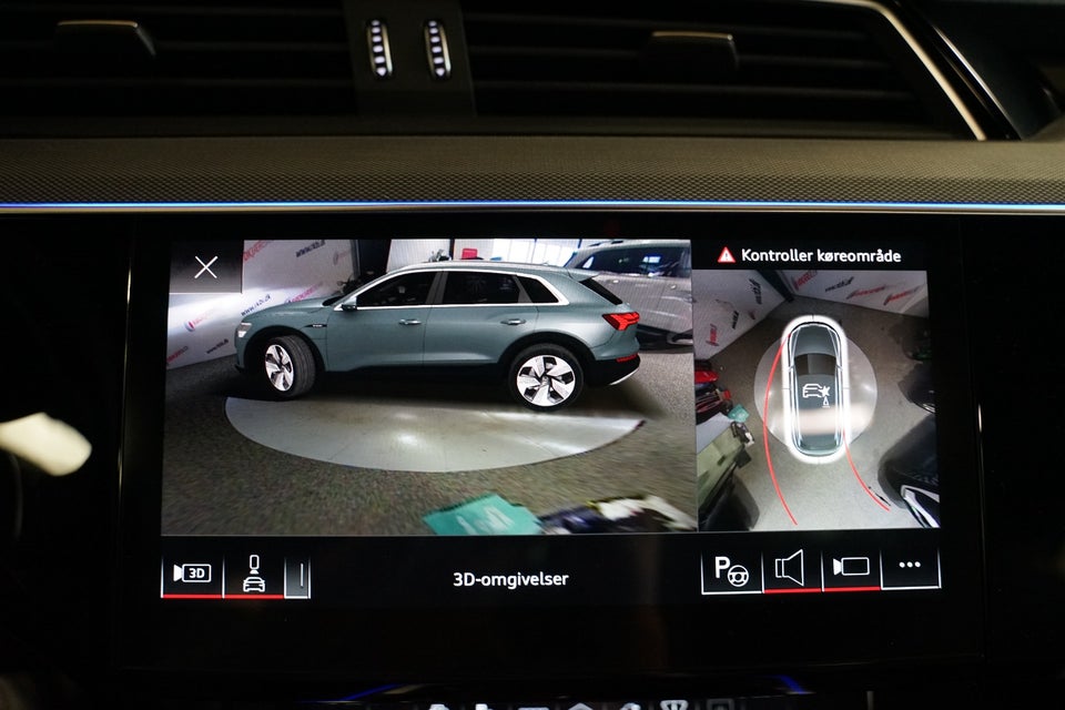 Audi Q8 e-tron 55 S-line quattro 5d