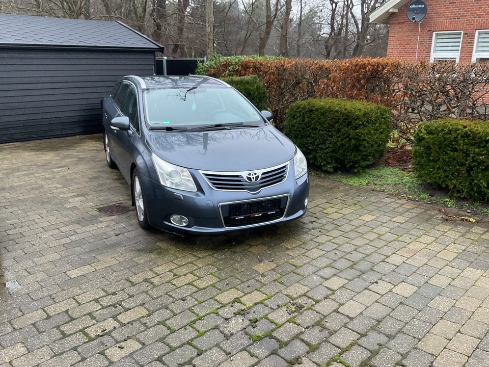 Toyota Avensis 2,0 D-4D T3 stc. 5d