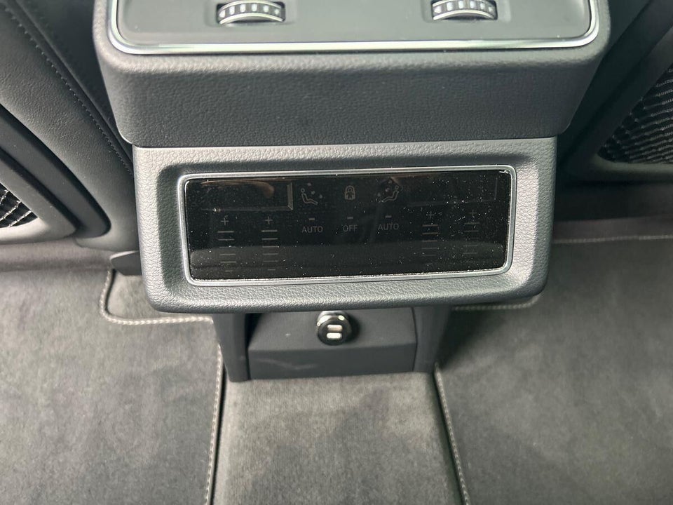 Audi e-tron 55 Prestige quattro 5d