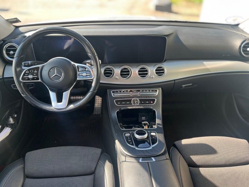 Mercedes E220 d 2,0 AMG Line aut. 4d