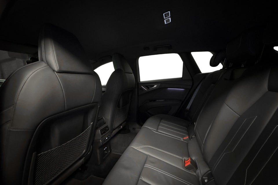 Audi Q4 e-tron 55 S-line quattro 5d