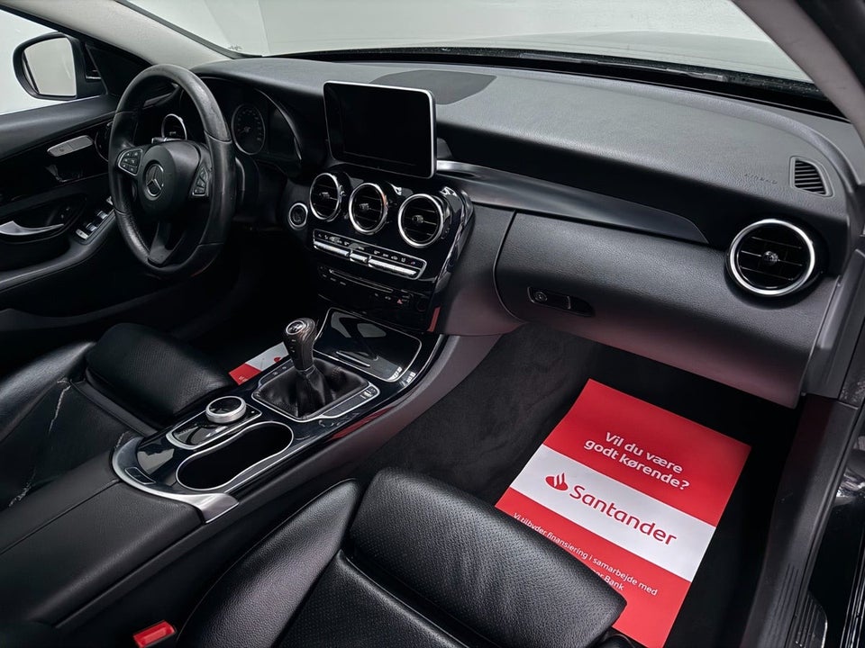 Mercedes C220 d 2,2 AMG Line 4d