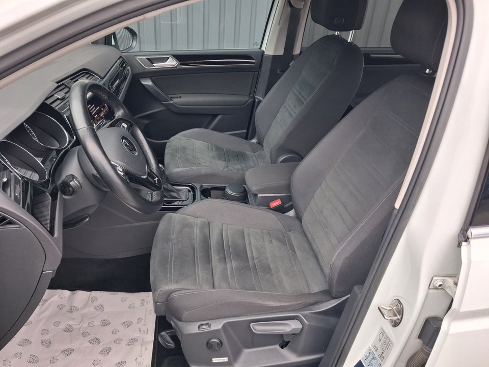 VW Touran 2,0 TDi 150 Highline DSG Van 5d