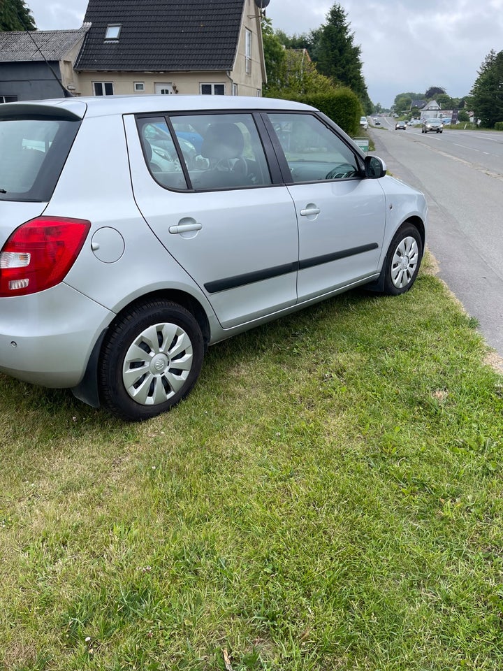 Skoda Fabia 1,4 16V Ambiente 5d