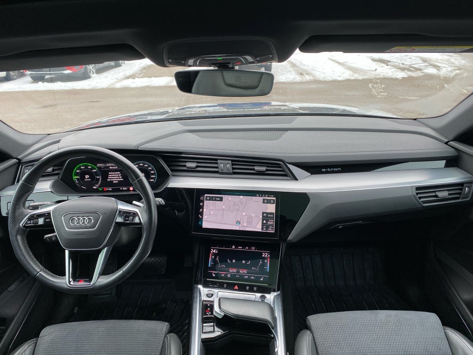 Audi e-tron 55 S-line quattro 5d