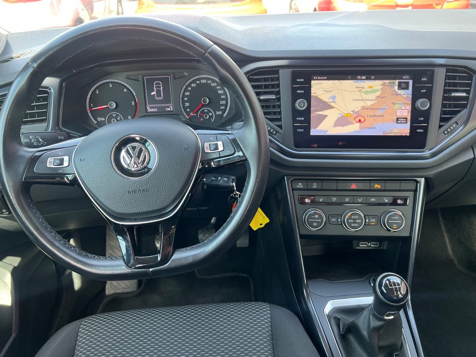 VW T-Roc 1,6 TDi 115 Style 5d