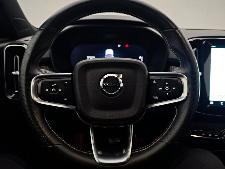 Volvo XC40 P8 ReCharge Twin R-Design 5d