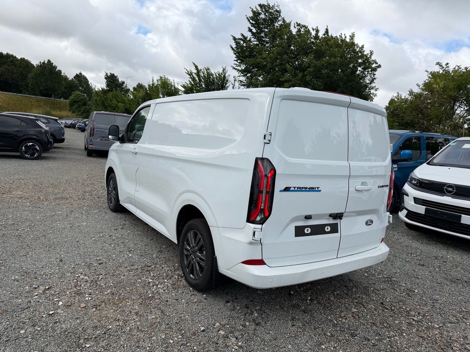 Ford E-Transit Custom 320 L1 64 Limited