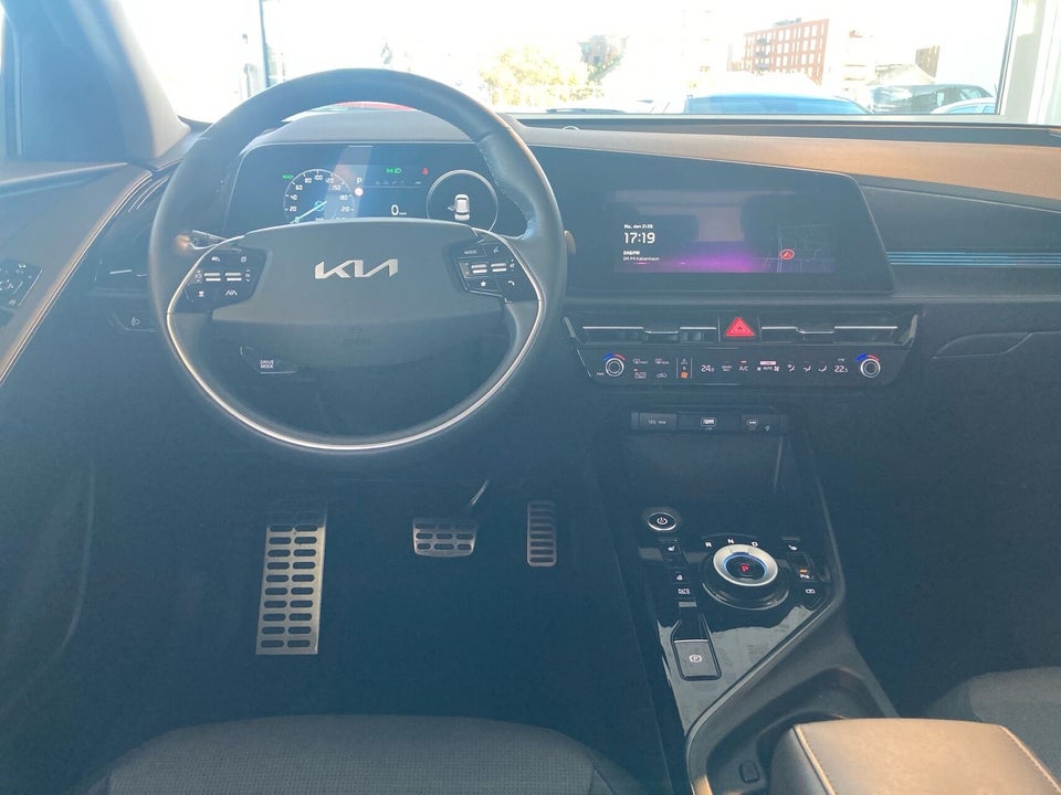 Kia Niro 64 EV Upgrade 5d