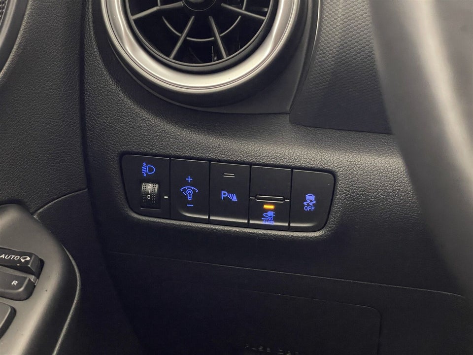 Hyundai Kona 64 EV Essential 5d