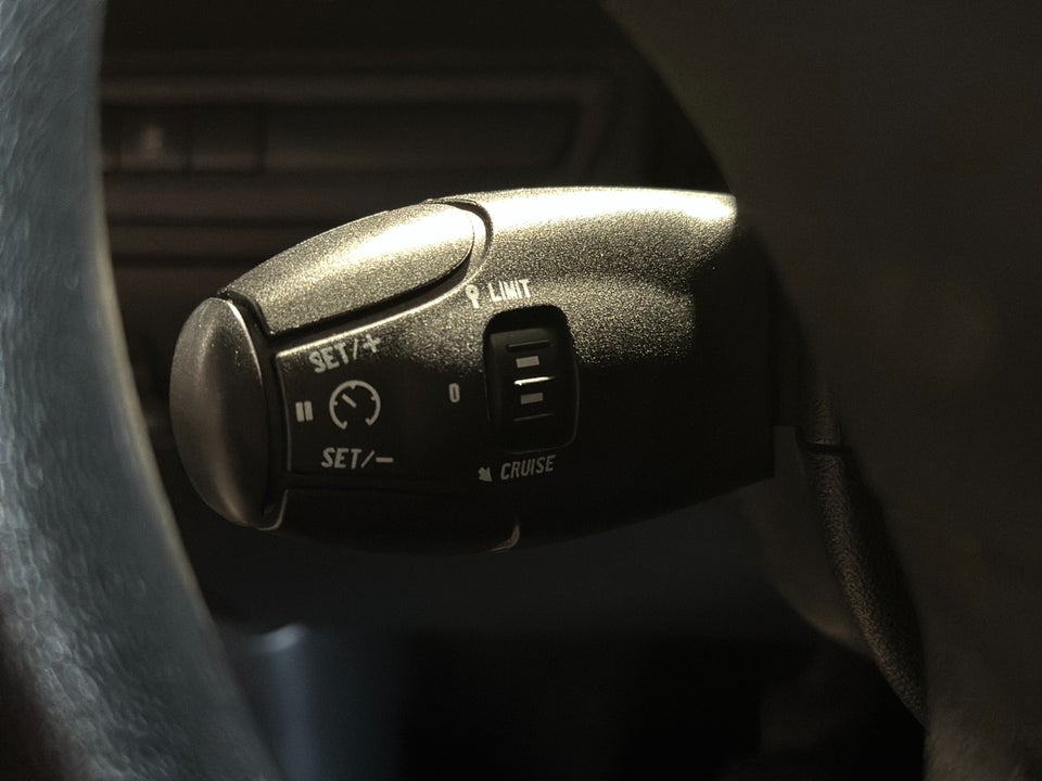 Peugeot 208 1,0 VTi Access 5d