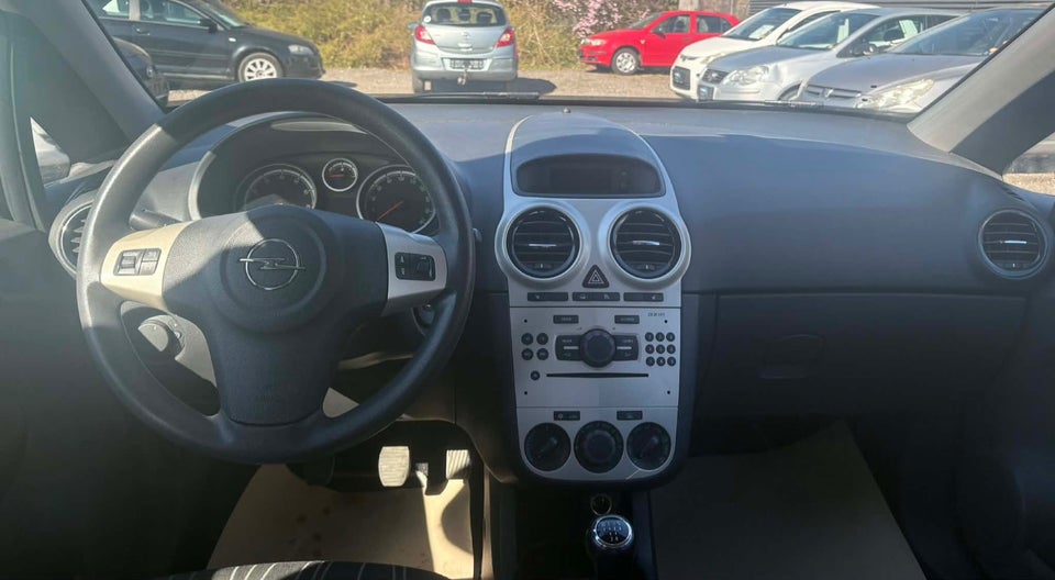 Opel Corsa 1,4 16V Enjoy 5d