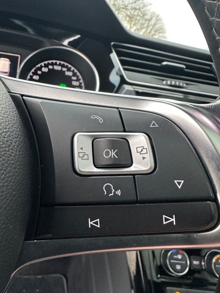 VW Touran 1,4 TSi 150 R-line DSG 7prs 5d