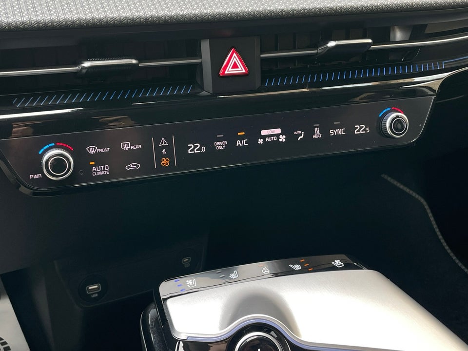 Kia EV6 77 Long Range Upgrade 5d