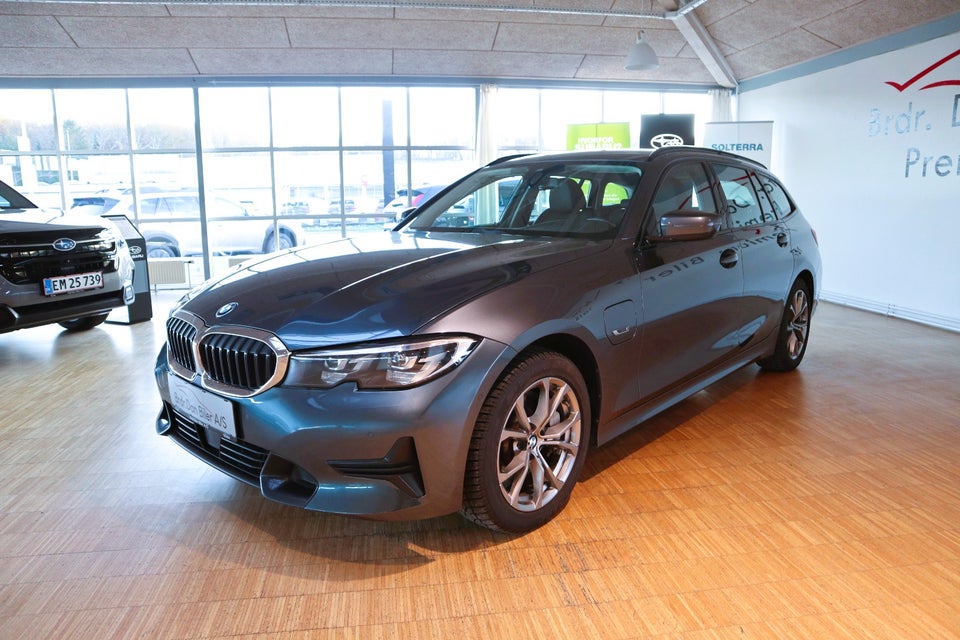 BMW 330e 2,0 Touring Sport Line aut. 5d