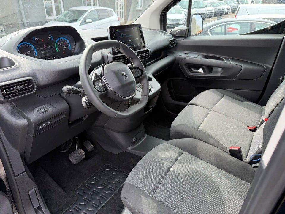 Peugeot e-Partner 50 L2V2 Premium Van