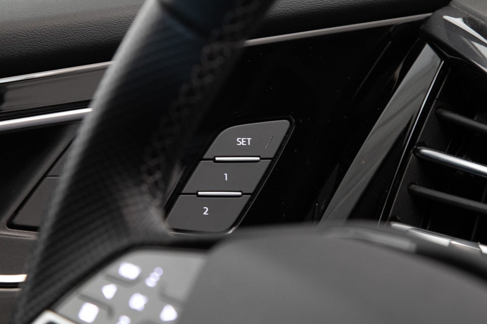 Audi Q4 e-tron 50 S-line quattro 5d