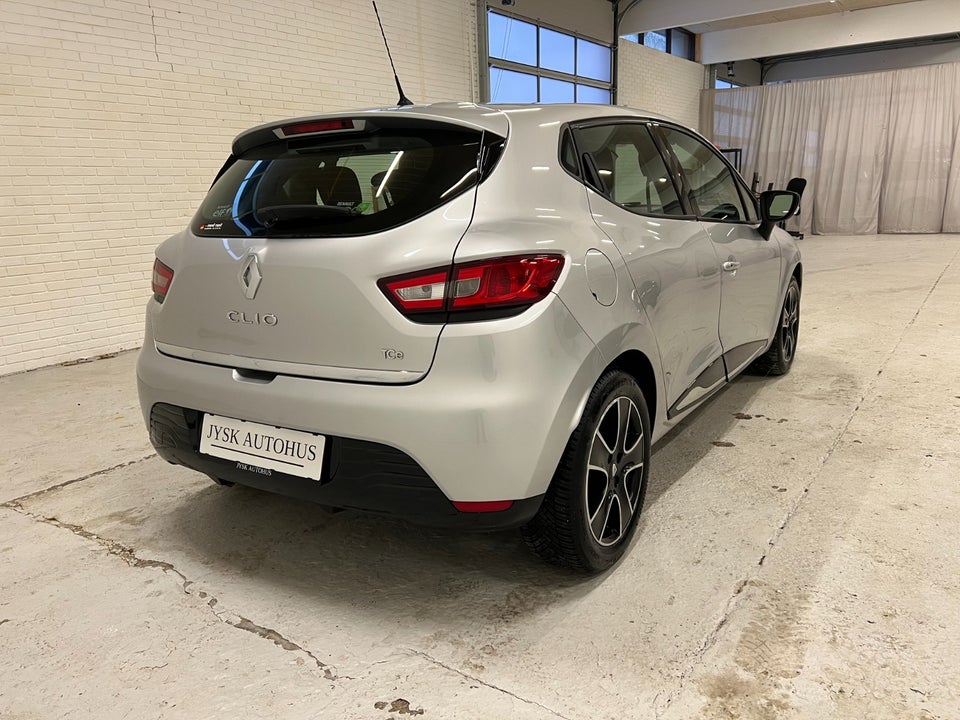 Renault Clio IV 0,9 TCe 90 Expression 5d