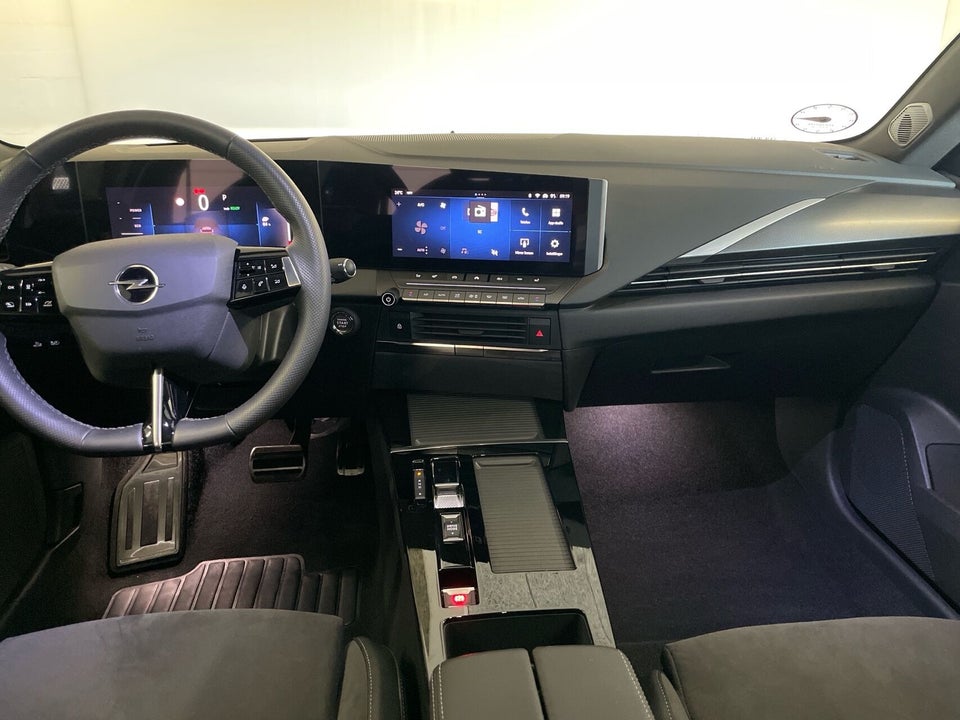 Opel Astra-e 54 GS Sports Tourer 5d