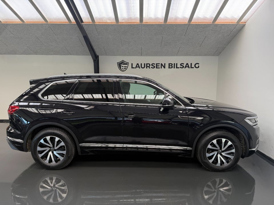 VW Touareg 3,0 TDi 286 Elegance aut. 4Motion Van 5d