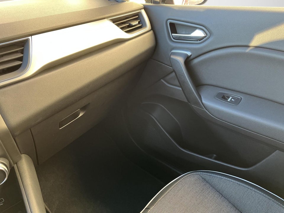 Renault Captur 1,6 E-Tech Intens 5d