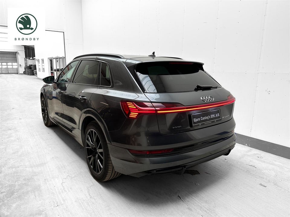 Audi e-tron 55 S-line quattro 5d