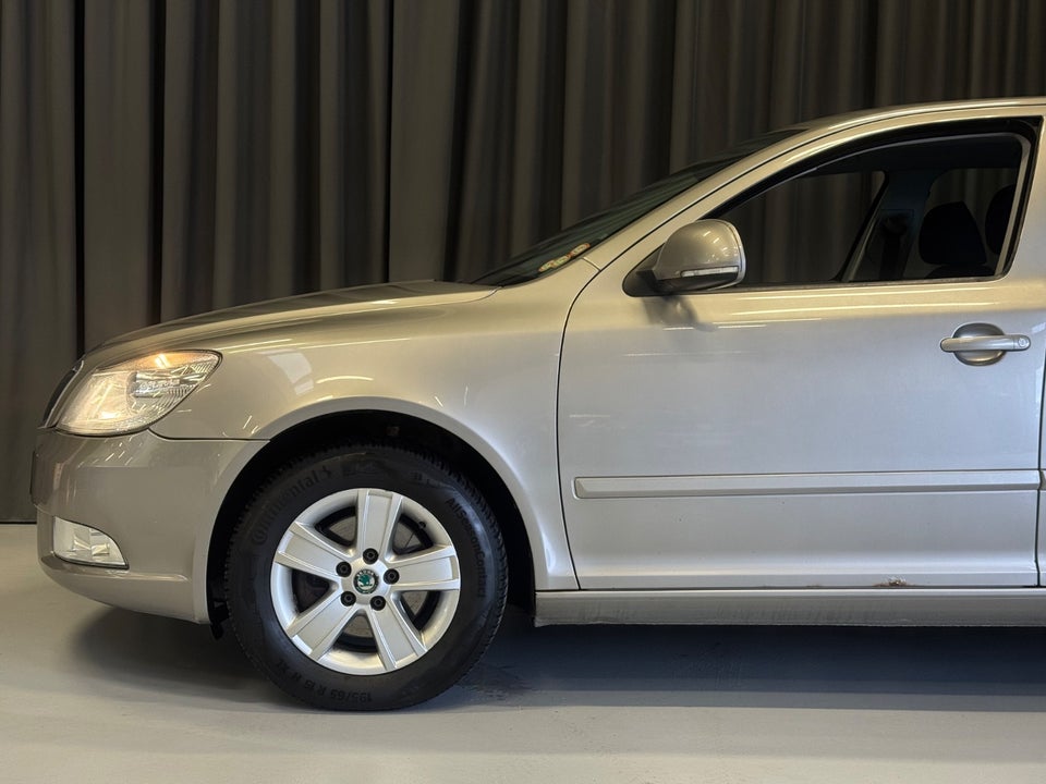 Skoda Octavia 2,0 TDi Ambiente Combi 5d