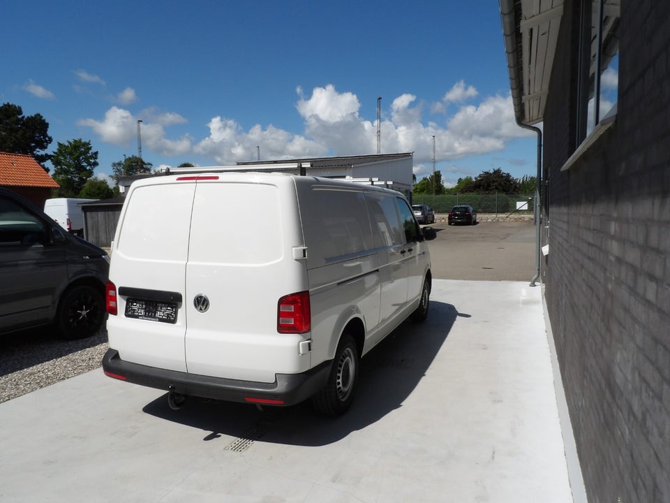 VW Transporter 2,0 TDi 150 Kassevogn DSG lang