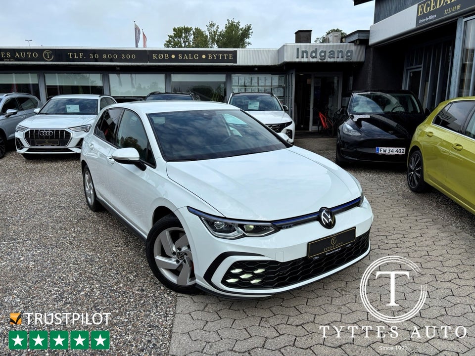 VW Golf VIII 1,4 GTE DSG 5d