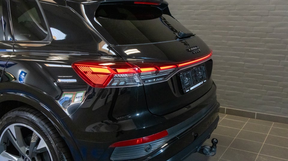 Audi Q4 e-tron 45 S-line 5d