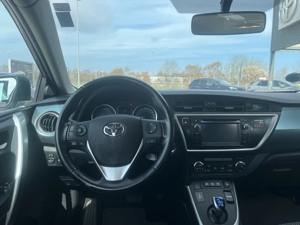 Toyota Auris 1,8 Hybrid H2+ Touring Sports CVT 5d