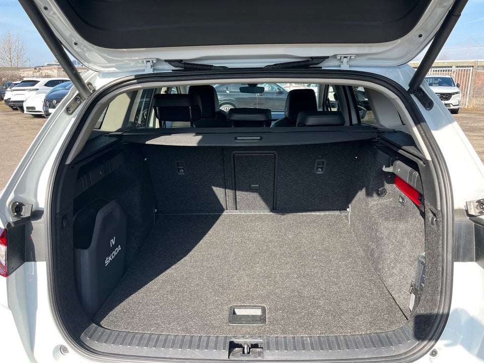 Skoda Enyaq 80 iV Loft 5d