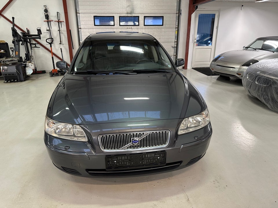 Volvo V70 2,4 140 5d
