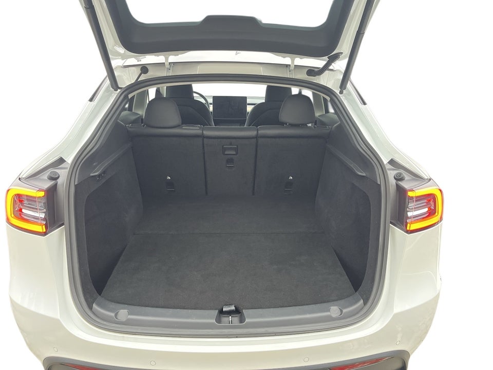 Tesla Model Y Long Range AWD 5d