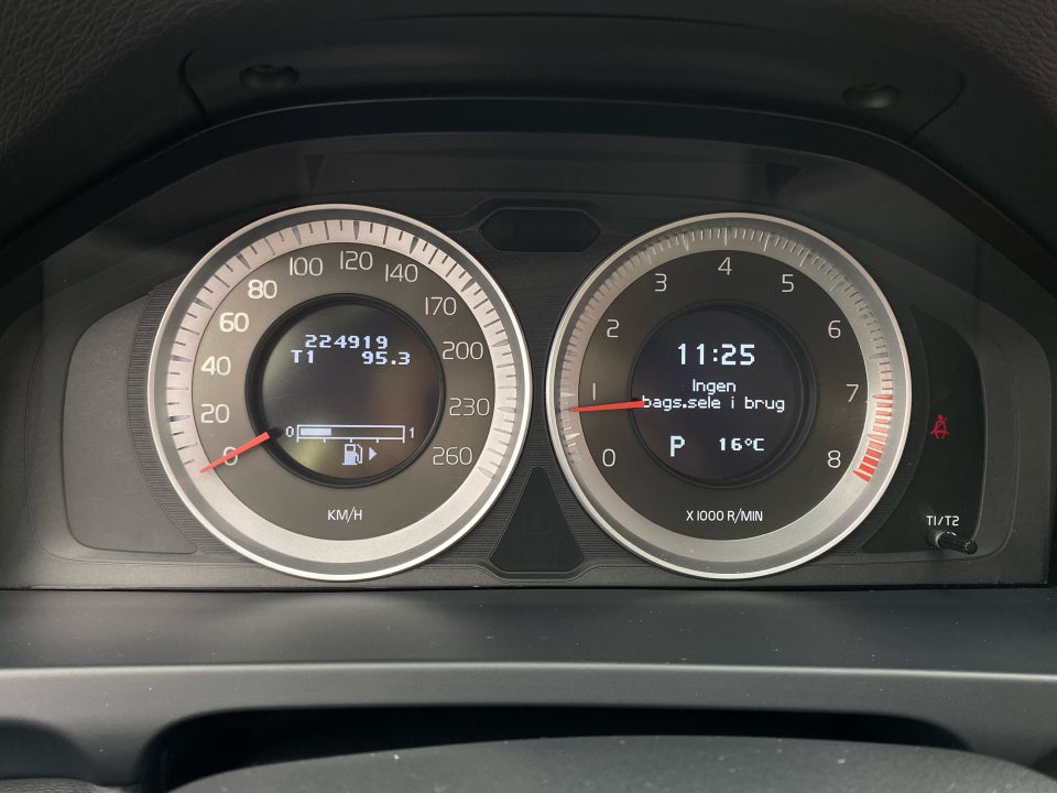 Volvo V60 1,6 T4 180 Summum aut. 5d