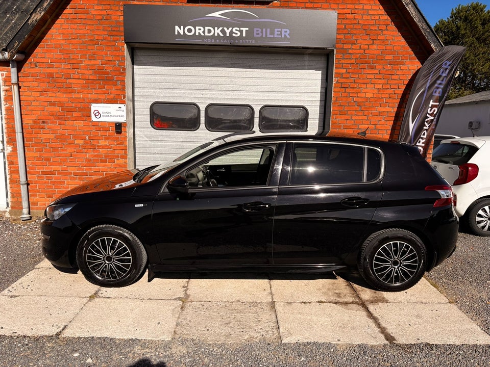 Peugeot 308 1,6 BlueHDi 120 Allure Sky 5d