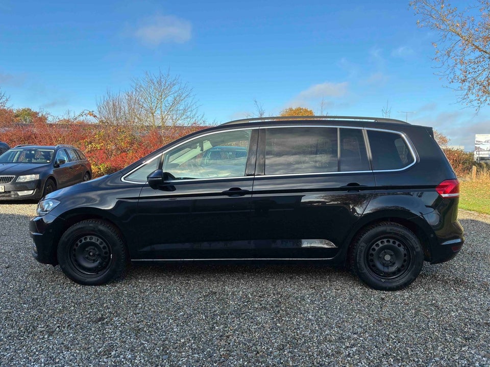 VW Touran 1,6 TDi 115 IQ.Drive DSG 7prs 5d