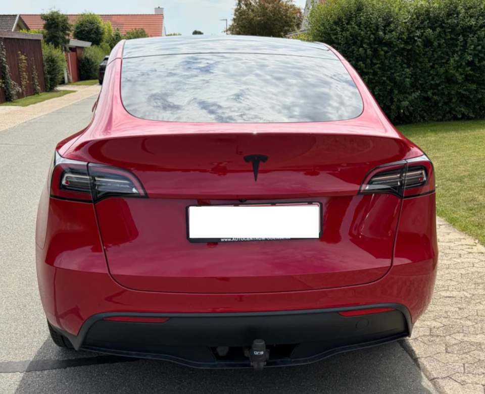 Tesla Model Y Long Range AWD 5d