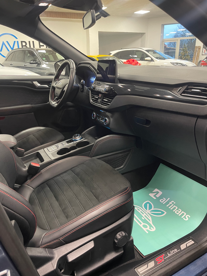 Ford Kuga 2,5 PHEV ST-Line X CVT 5d