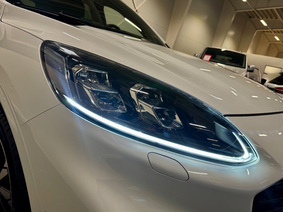 Ford Kuga 2,5 PHEV ST-Line X CVT 5d