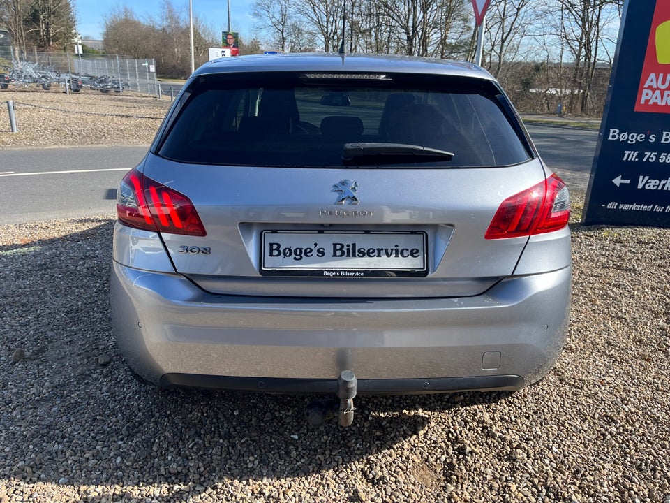 Peugeot 308 1,6 BlueHDi 120 Allure Sky 5d