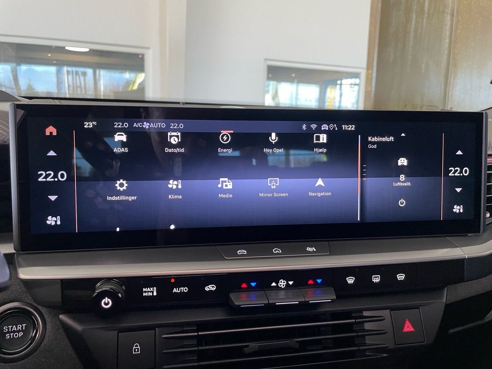 Opel Grandland-e 73 GS Sky 5d