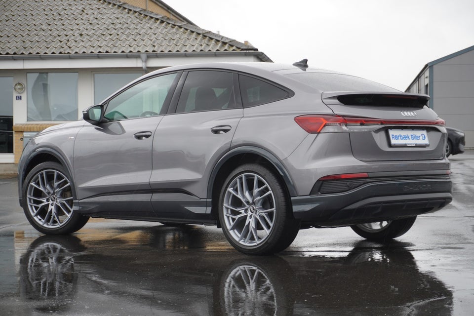 Audi Q4 e-tron 40 S-line Sportback 5d
