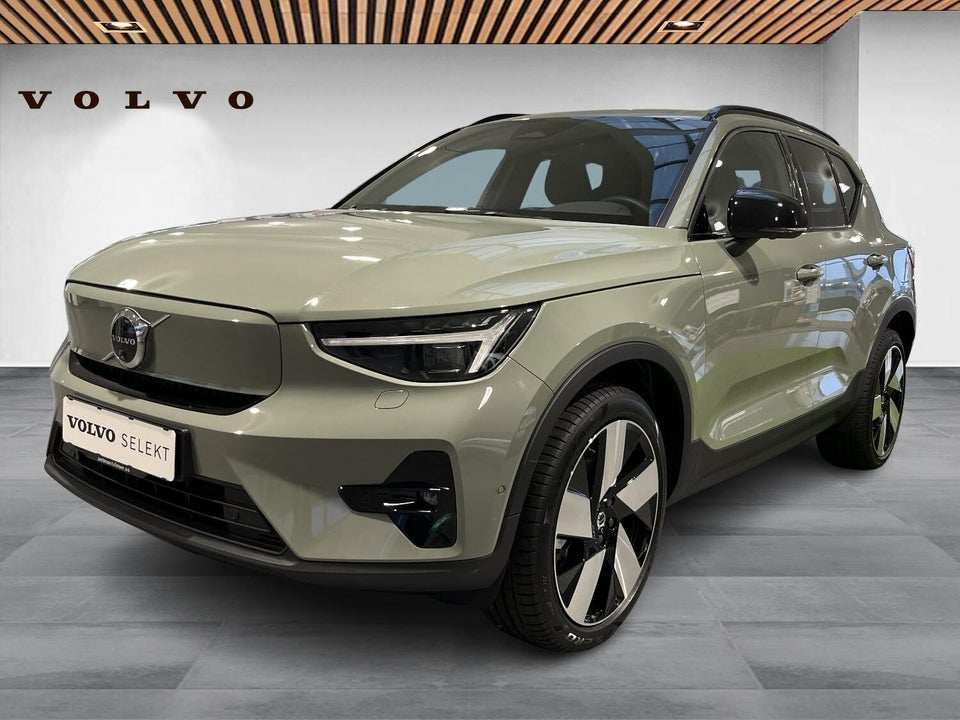 Volvo EX40 Extended Range Plus 5d