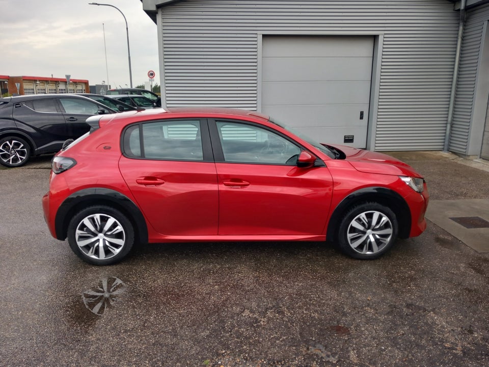 Peugeot e-208 50 Active 5d