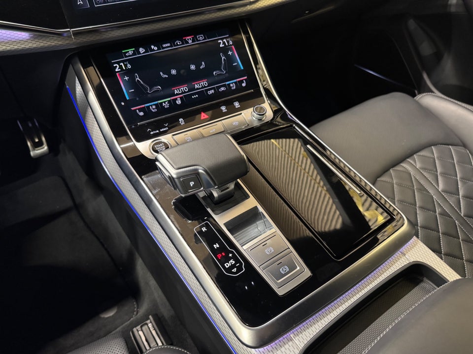 Audi Q8 60 TFSie S-line Edition quattro Tiptr. 5d