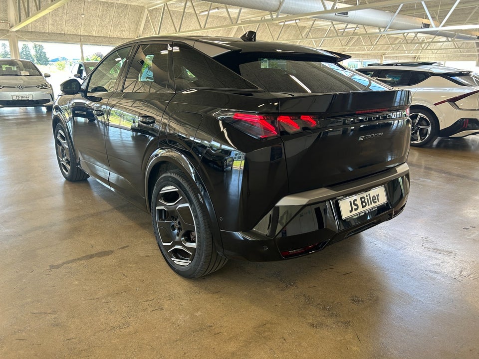 Peugeot e-3008 77 GT Pack 5d