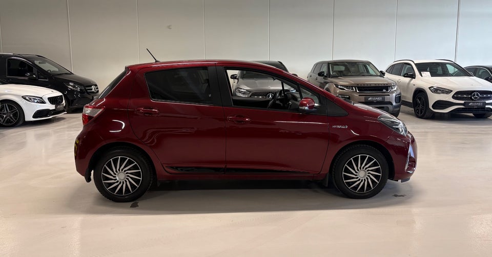 Toyota Yaris 1,5 Hybrid H1 e-CVT 5d