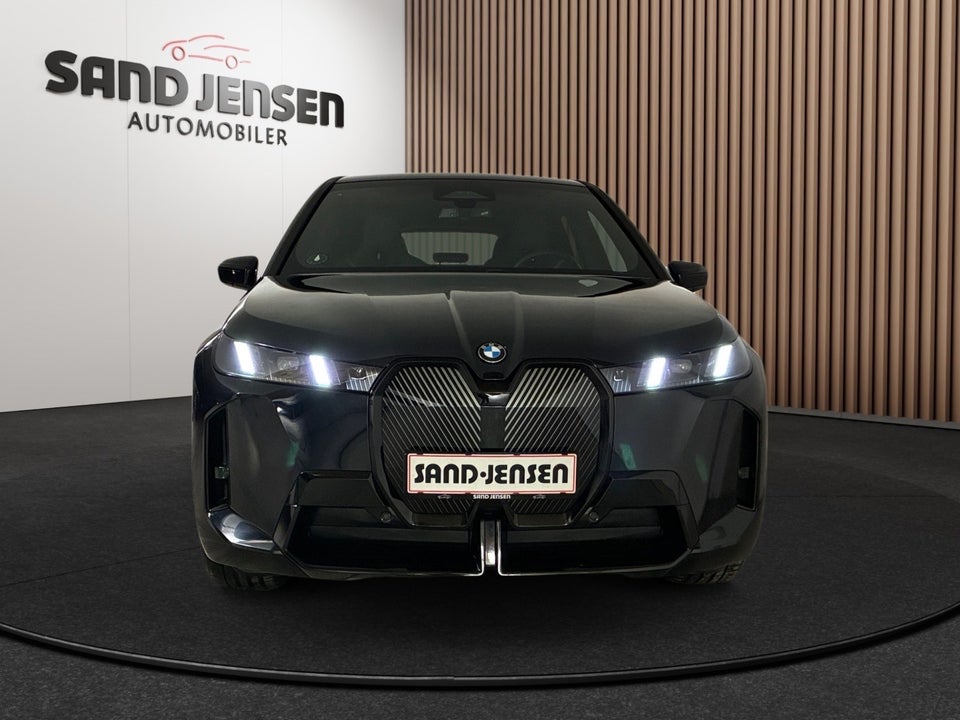 BMW iX xDrive45 M-Sport 5d