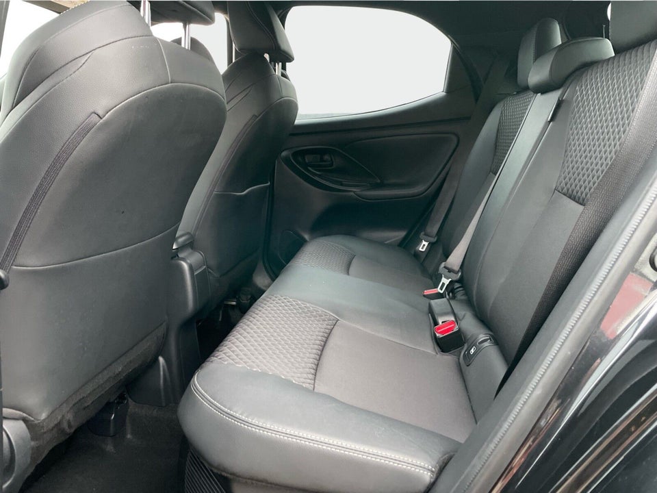 Toyota Yaris 1,5 Hybrid Style e-CVT 5d